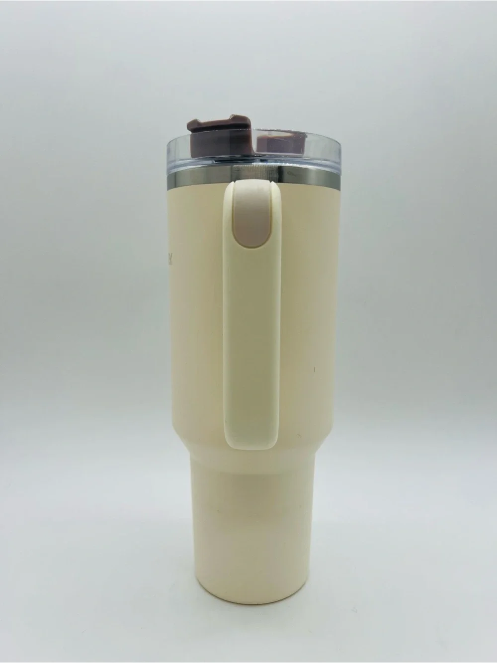 Stanley Cream Insulated Travel Mug with Handle 40 Ounces - Picture 3 of 12